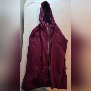 Womens Hooded Lightweight Rain Jacket - Burgundy